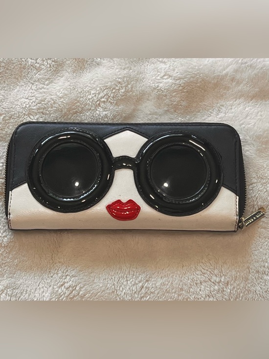 Alice + Olivia Handbags - Alice & Olivia Novelty Sunglasses Face Wallet Clutch with Red Lip Accent